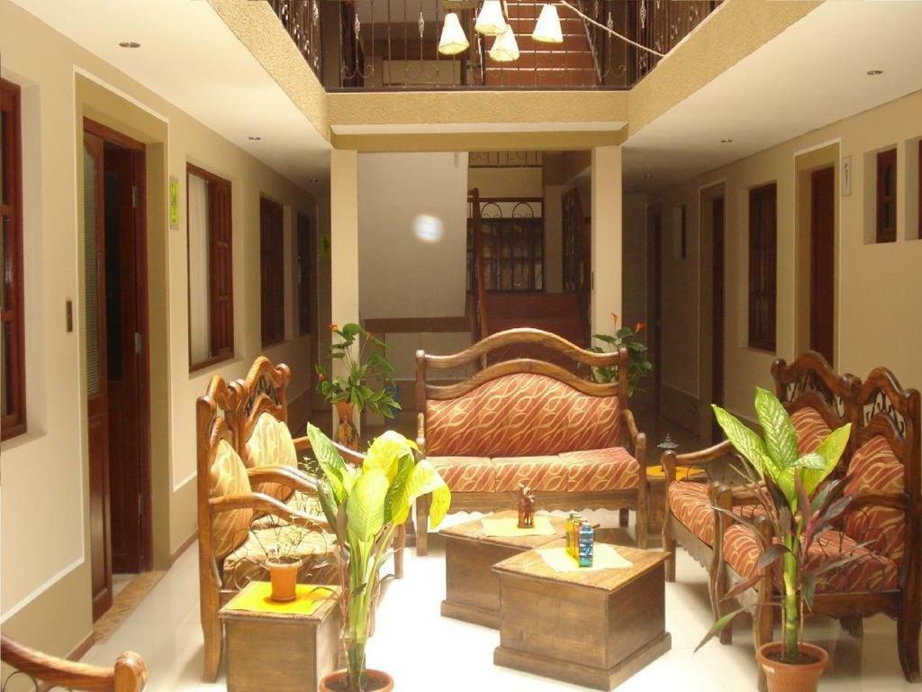 Hotel Oasisa Uyuní Extérieur photo